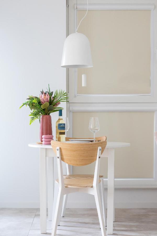 Apartment With Balcony & Parking Mogilska By Renters Prestige Krakow Luaran gambar