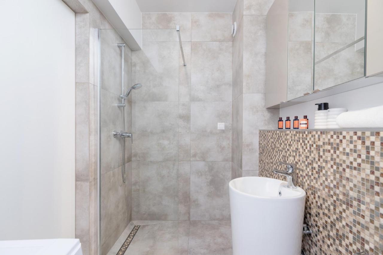 Apartment With Balcony & Parking Mogilska By Renters Prestige Krakow Luaran gambar