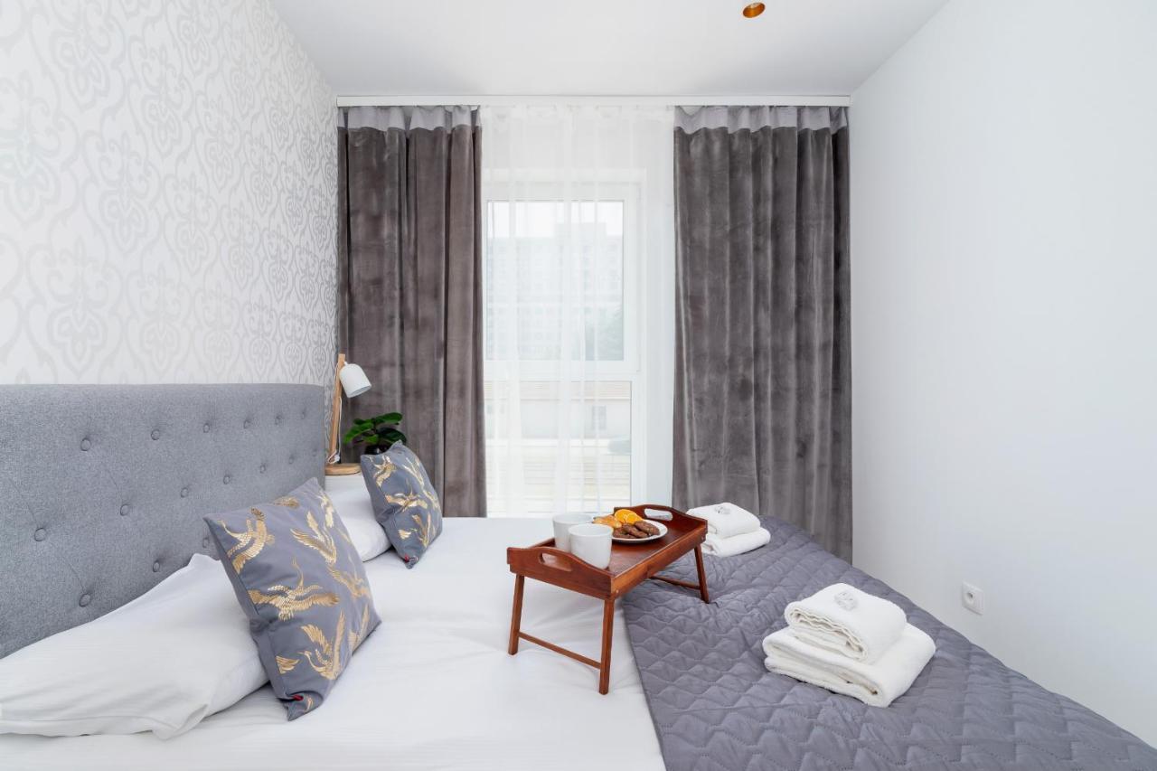 Apartment With Balcony & Parking Mogilska By Renters Prestige Krakow Luaran gambar