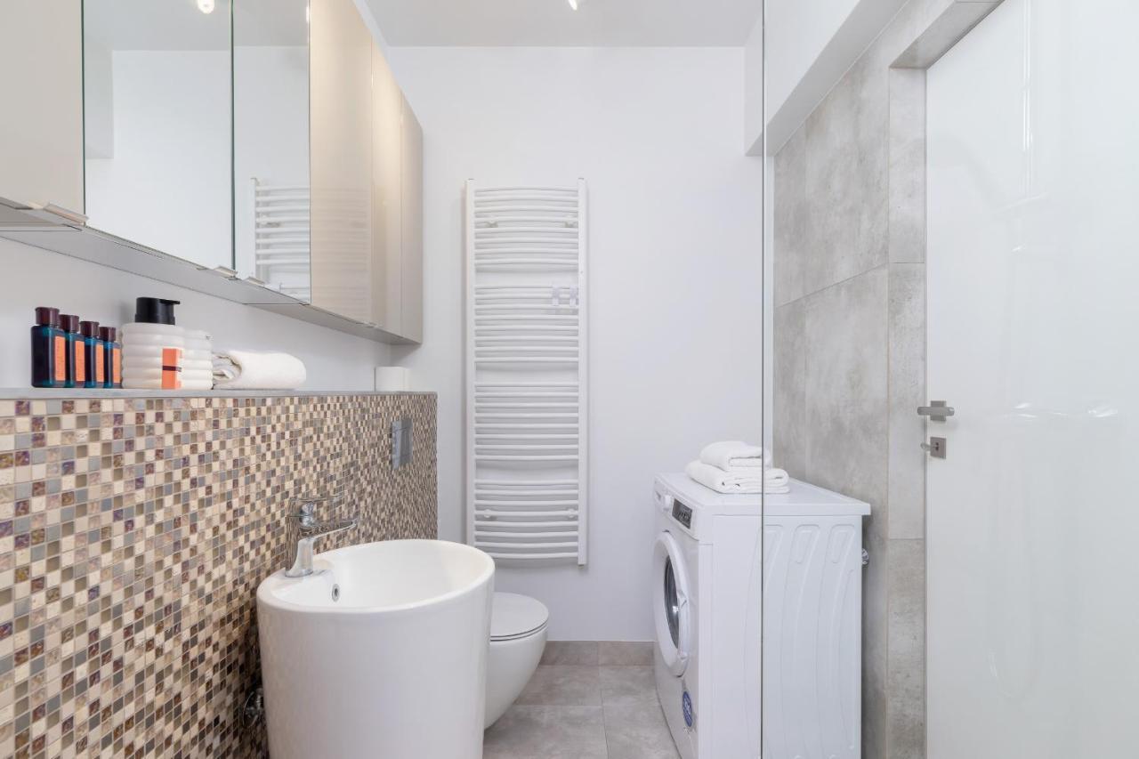 Apartment With Balcony & Parking Mogilska By Renters Prestige Krakow Luaran gambar